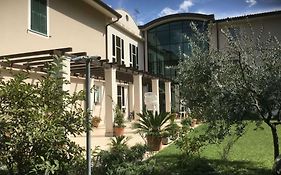 Casa Nostra Signora Del Sacro Cuore Di Gesu